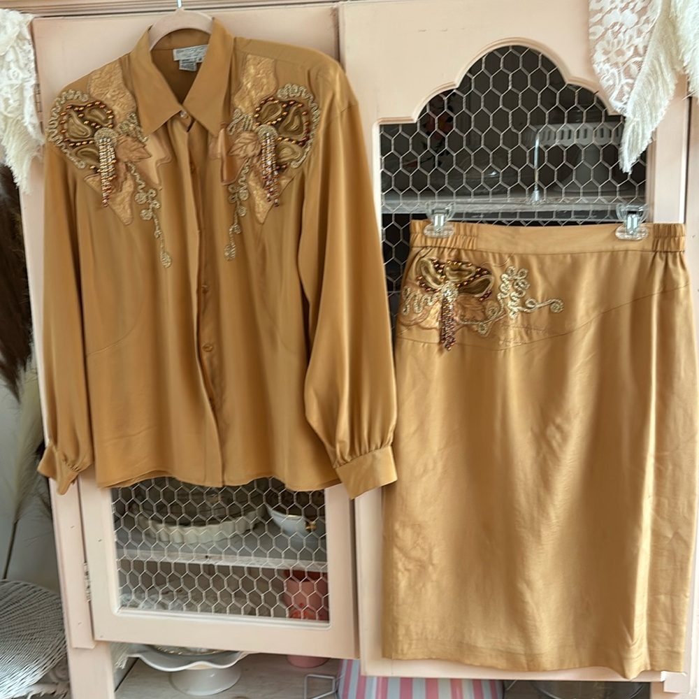 Vintage Lew Magram 100% Silk Skirt Suit Sz 12 Tan western Boho fringe